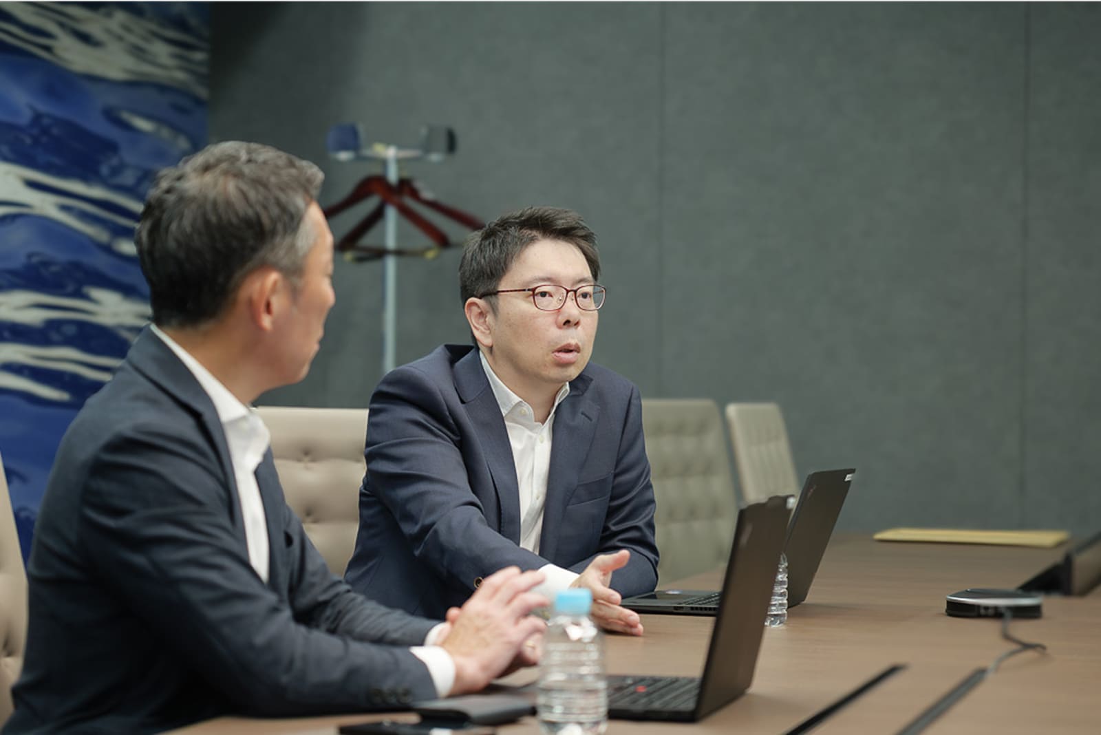 一志佳孝様(右)