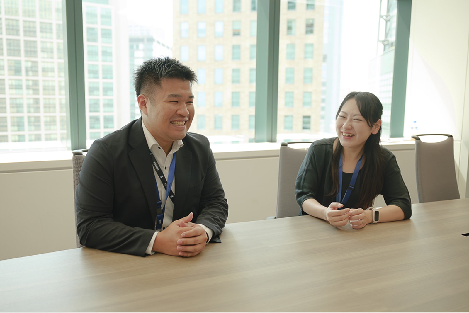 鉄構部の大東凌汰様、人事課の米田春日様