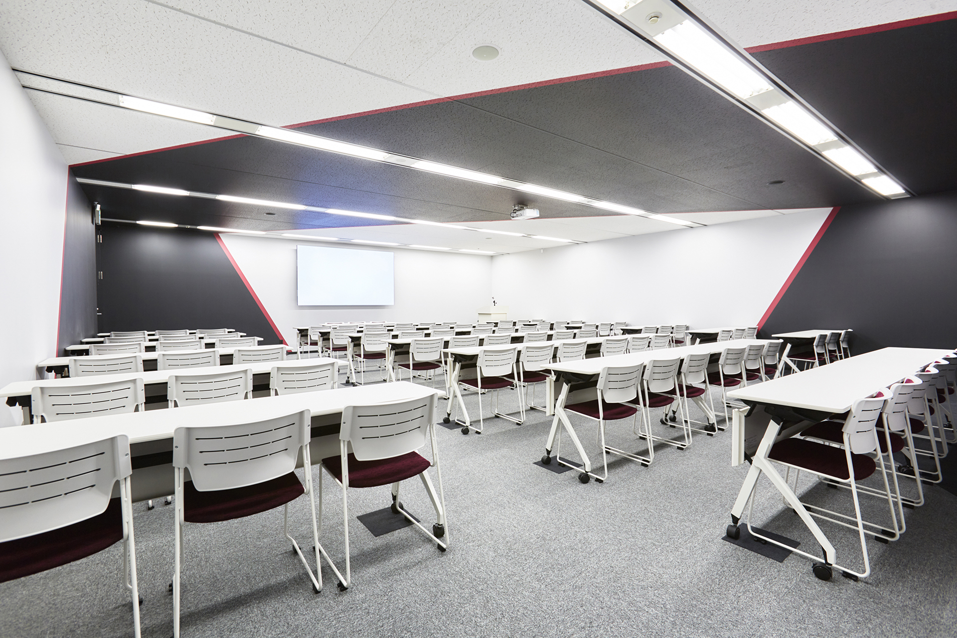 会議室(13~150名)