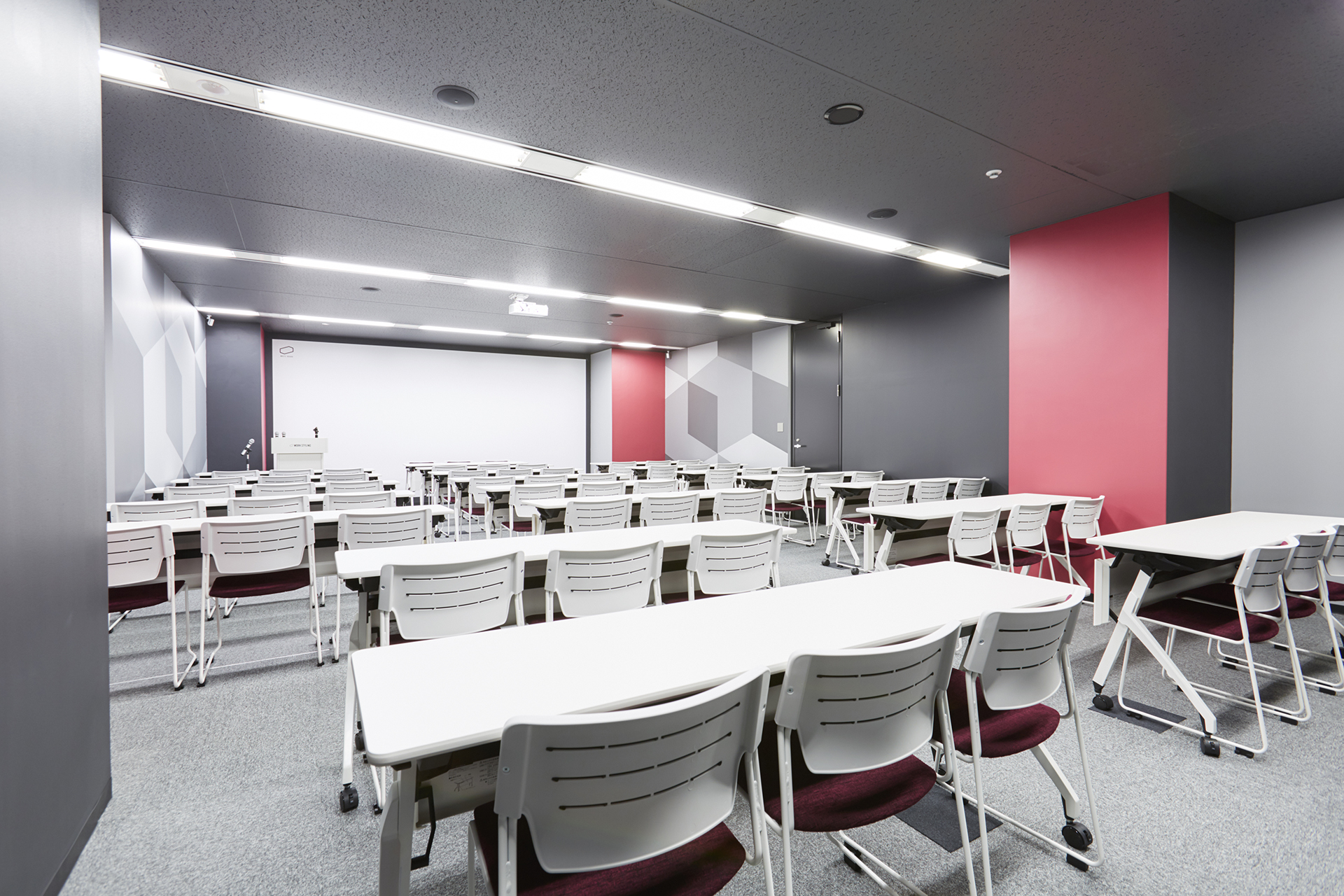 会議室(13~150名)