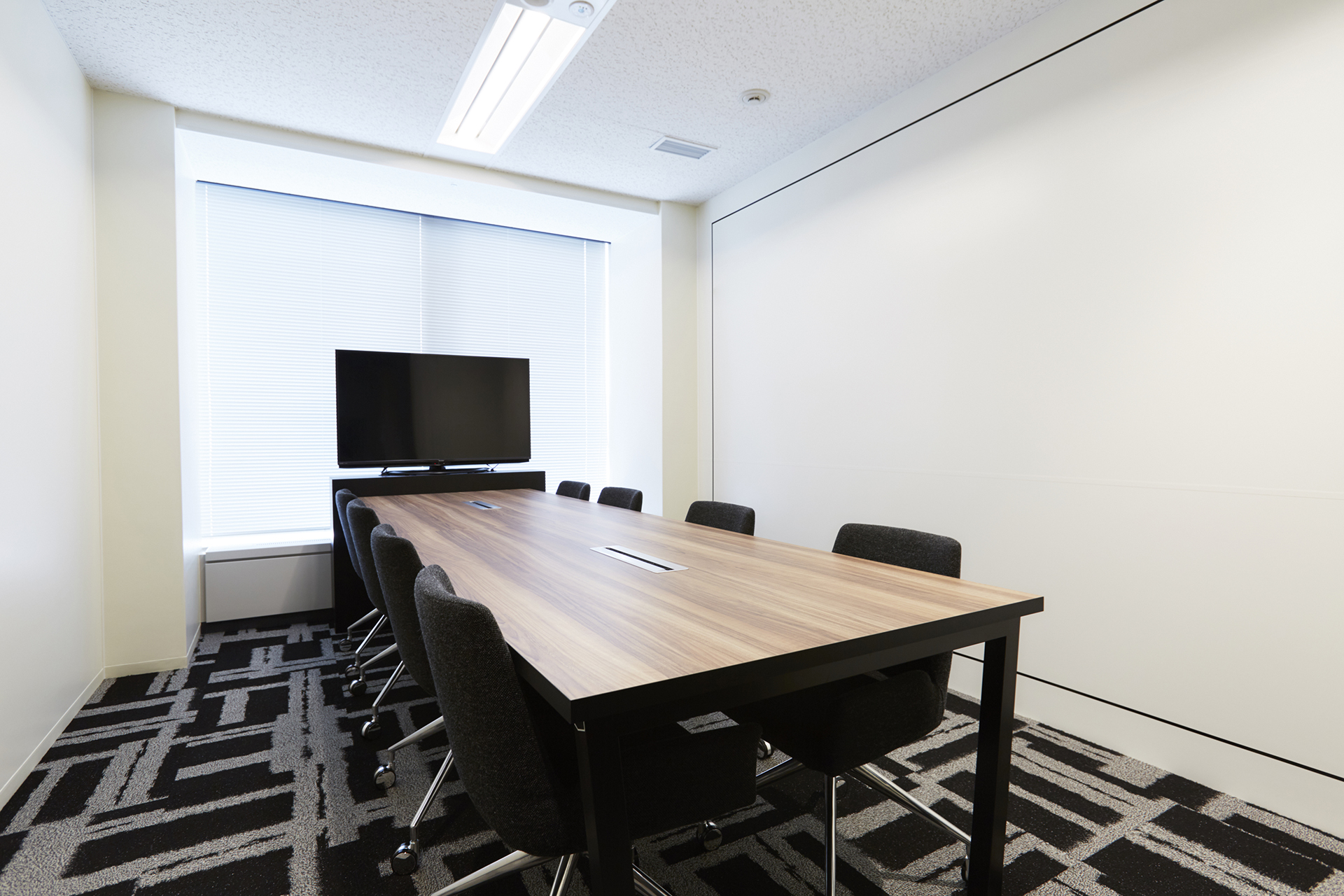 会議室(~12名)