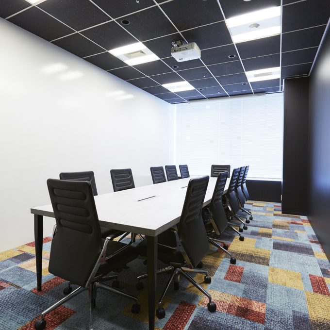 会議室(~12名)