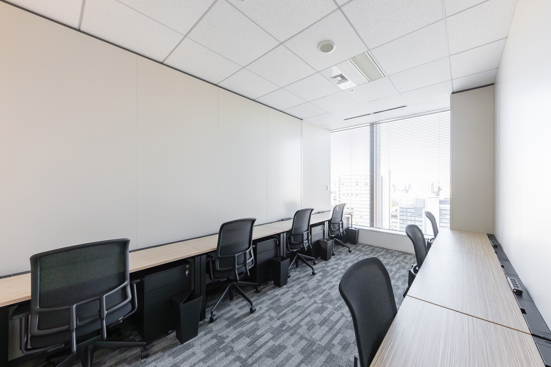 9階レンタルオフィス