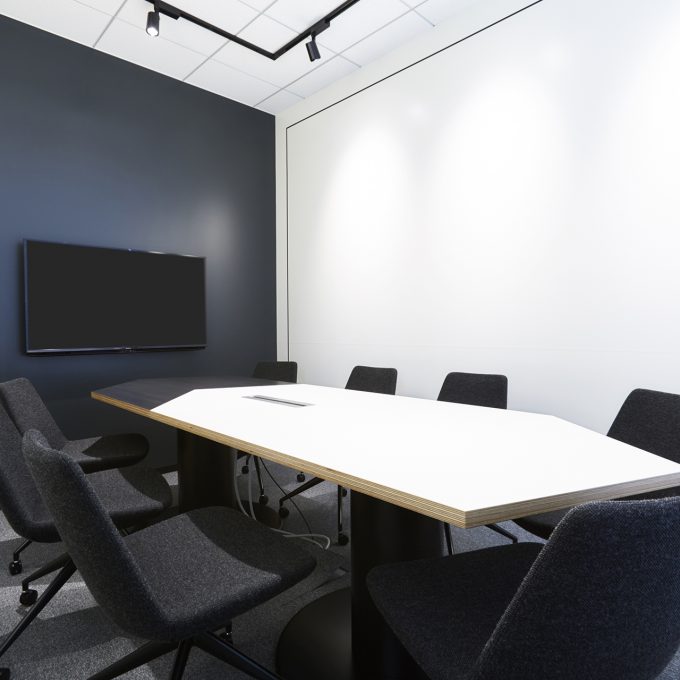 会議室(~12名)
