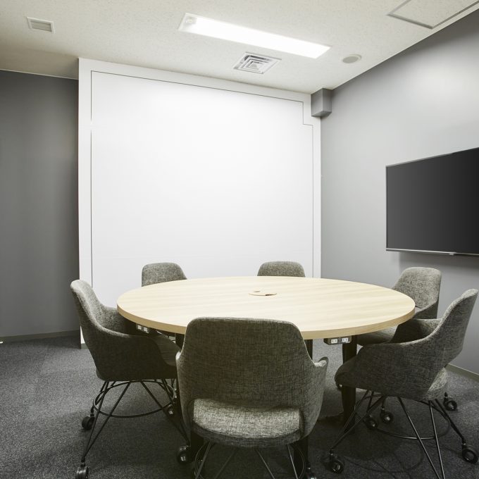 会議室(~12名)