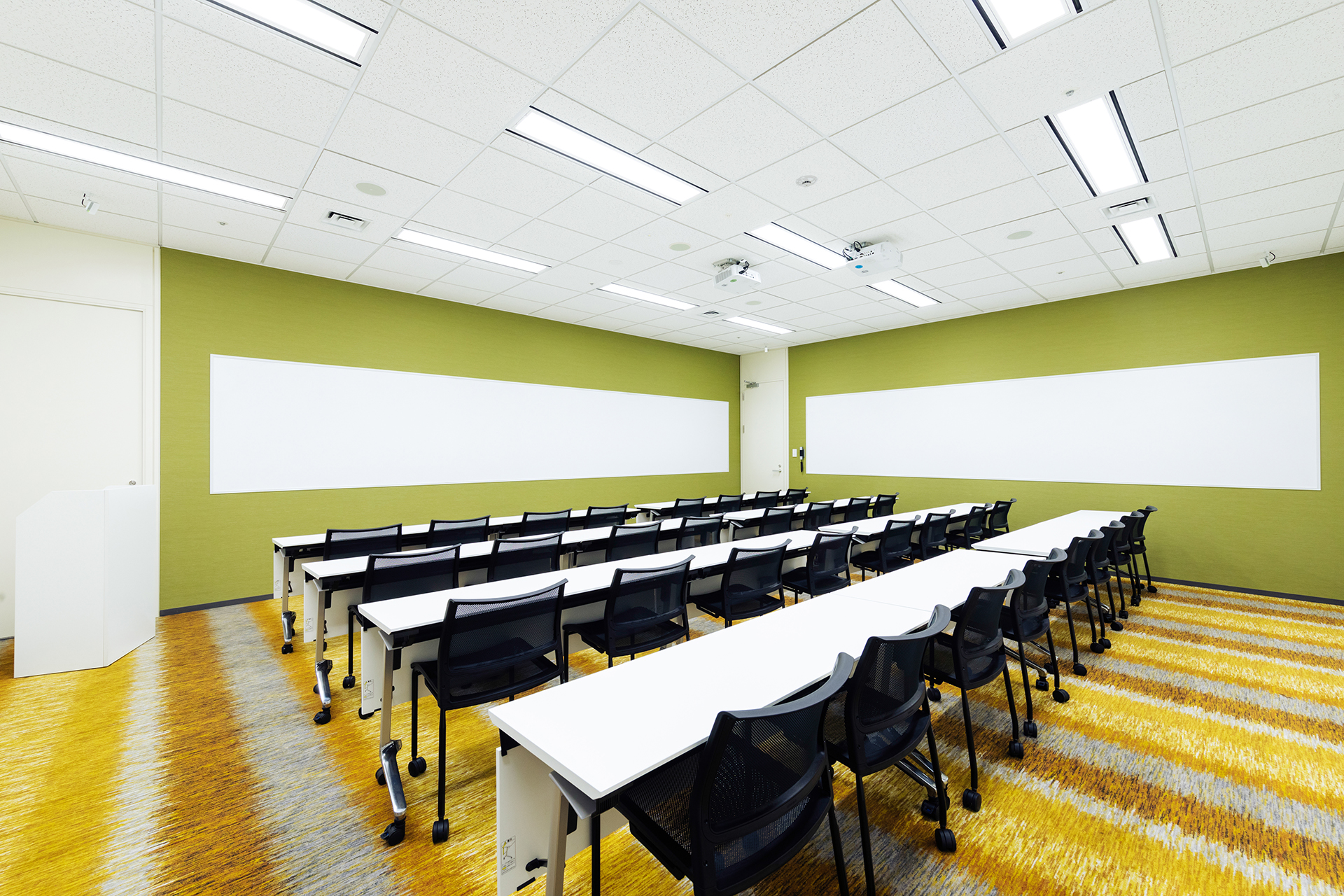 会議室(13~150名)