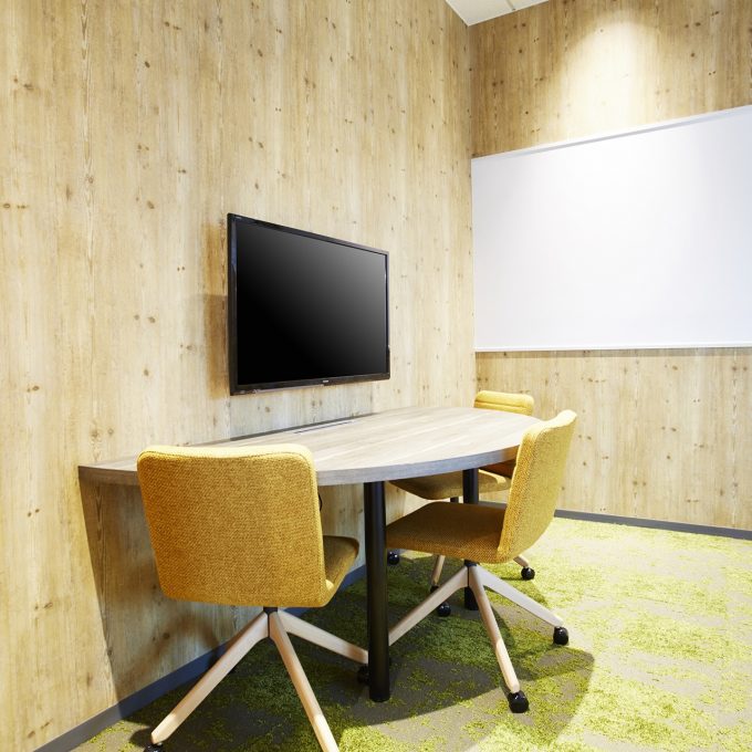 会議室(~12名)