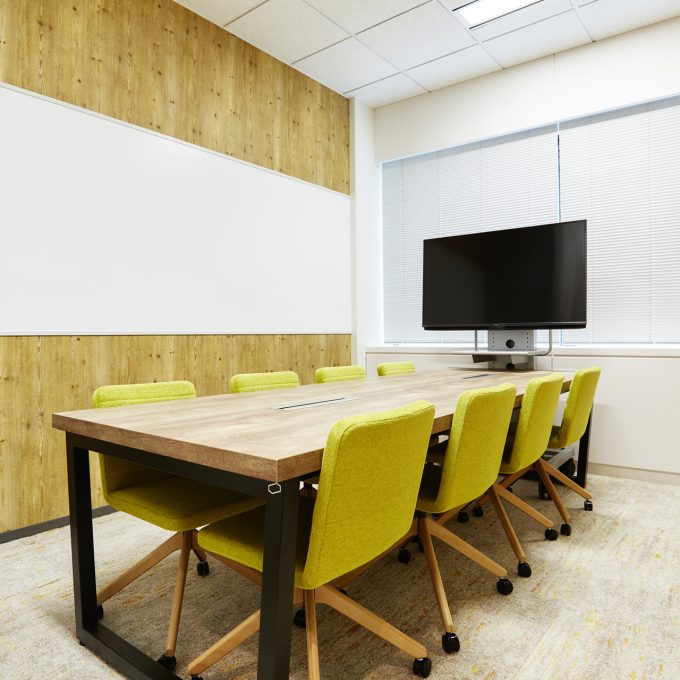 会議室(~12名)