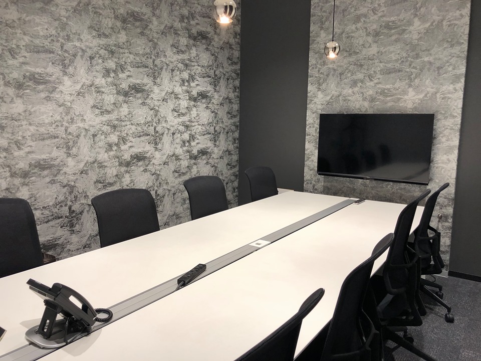 八重洲の会議室をデザインチェンジしました！