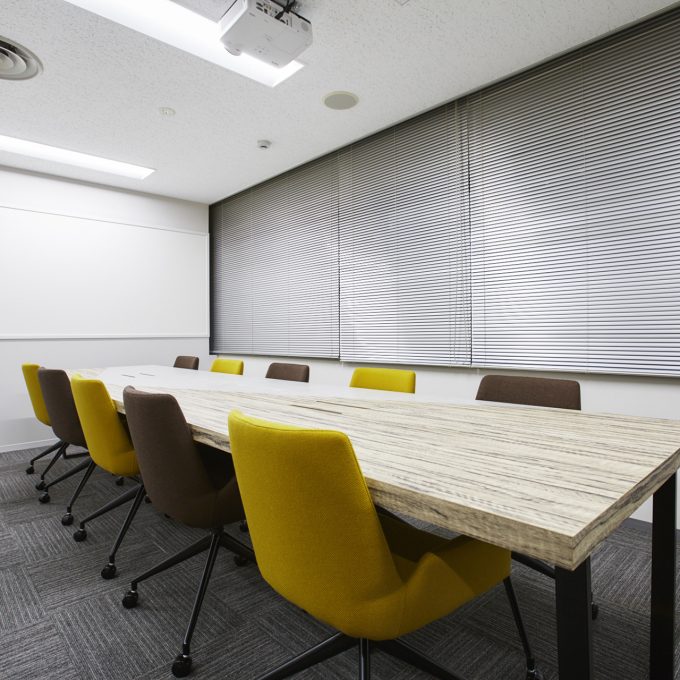 会議室(~12名)