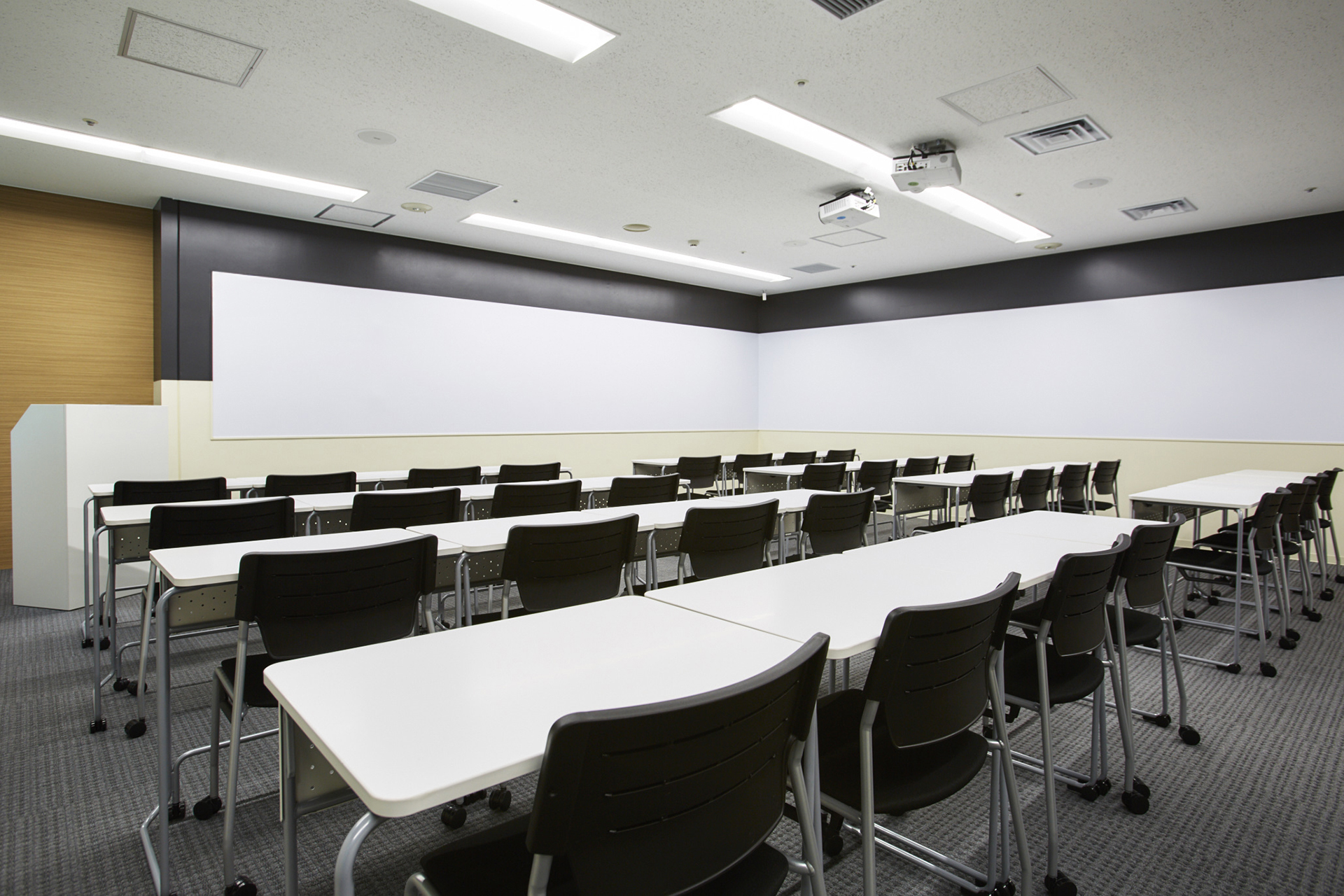 会議室(13~150名)