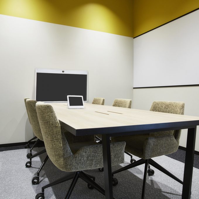 会議室(~12名)