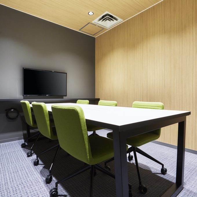 会議室(~12名)