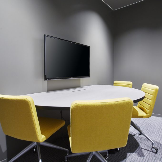 会議室(~12名)