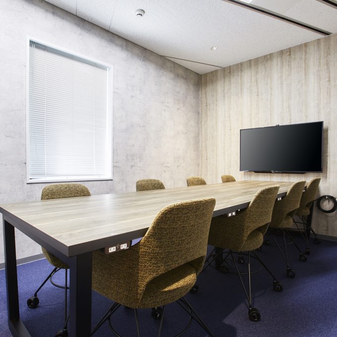 会議室(~12名)