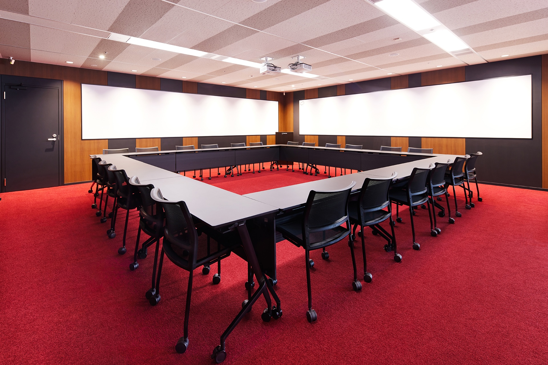 会議室(13~150名)