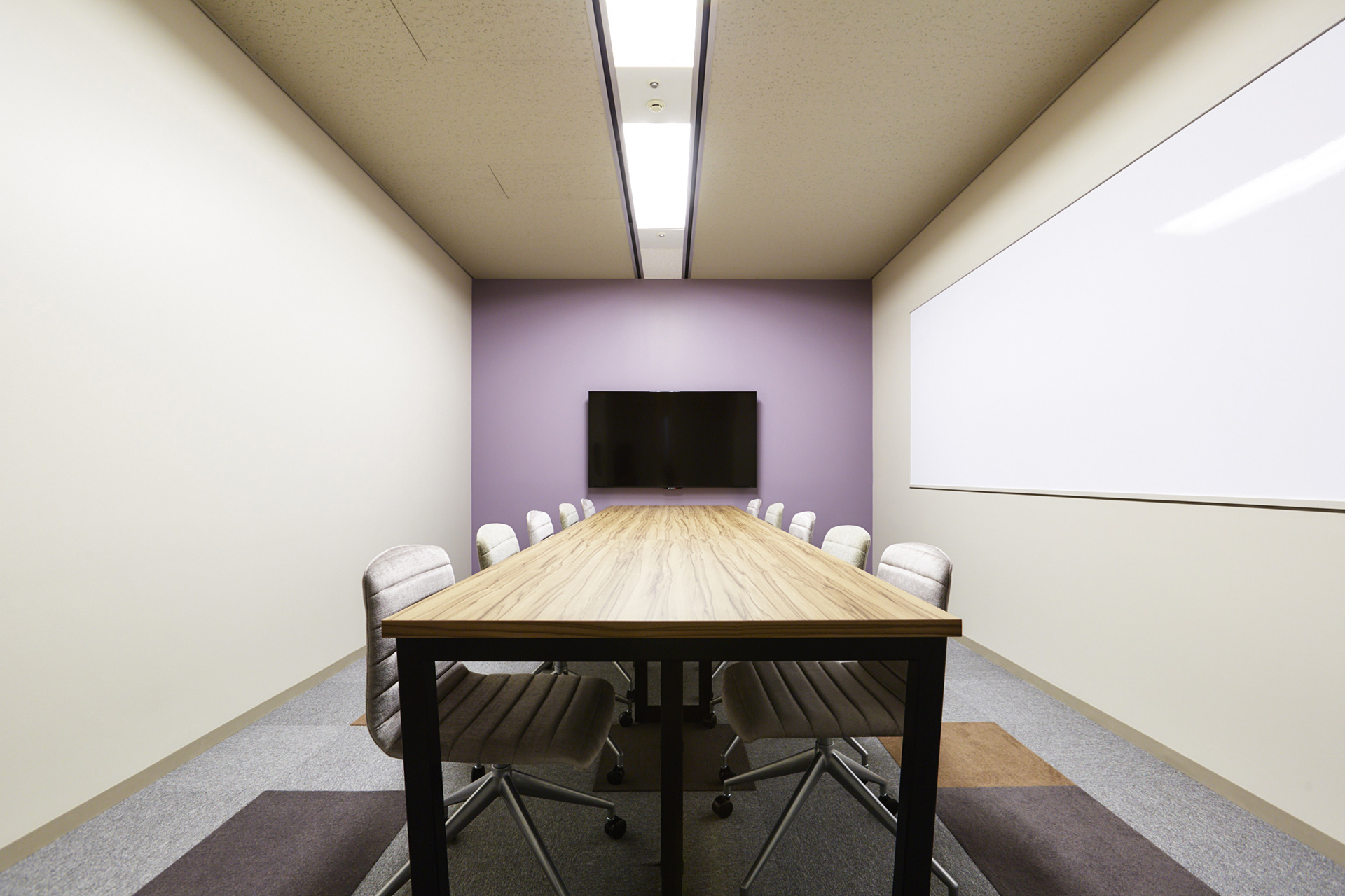 会議室(~12名)