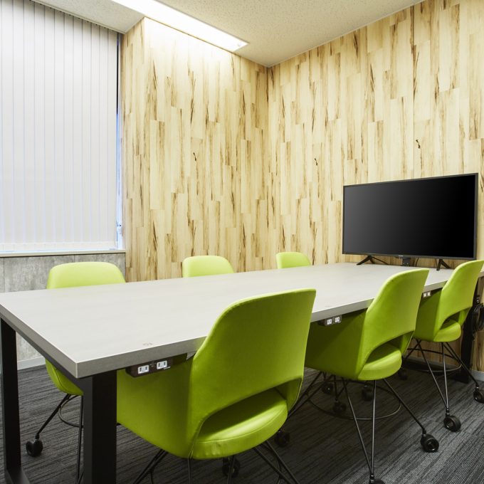 会議室(~12名)