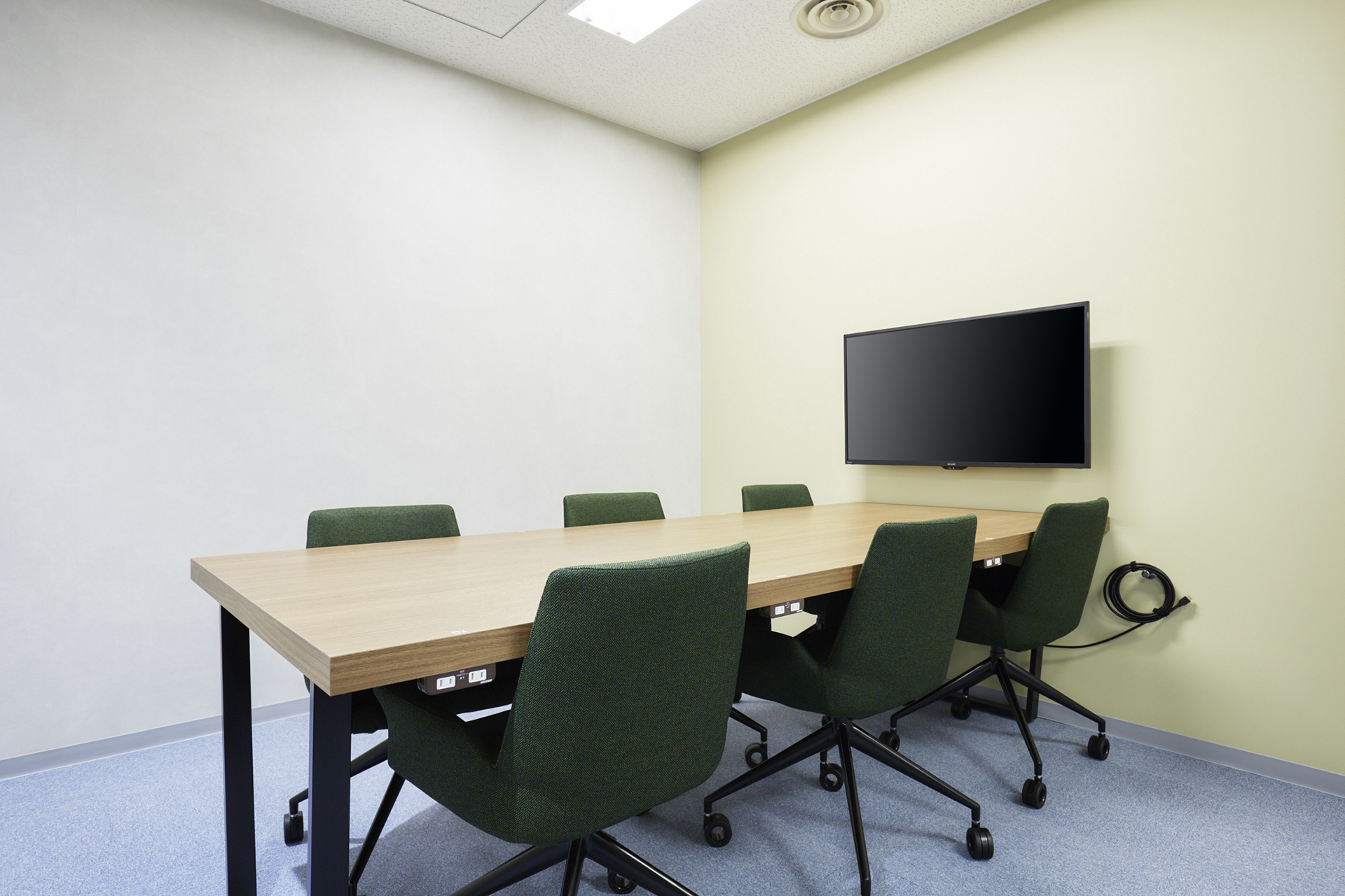 会議室(~12名)