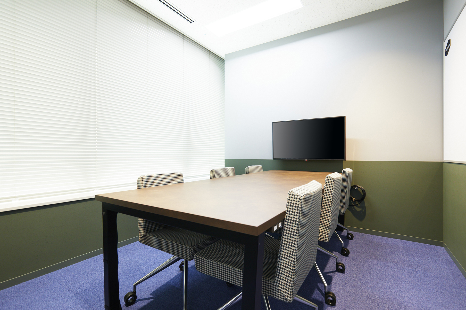 会議室(~12名)