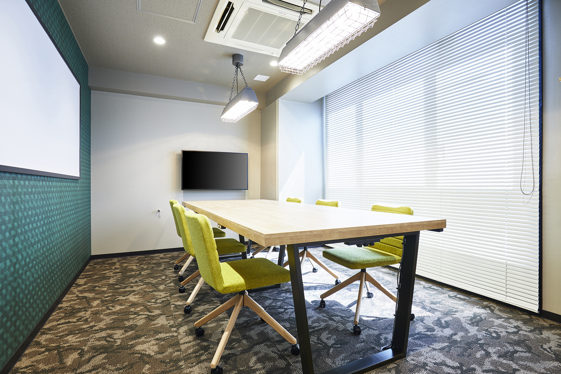 会議室(~12名)