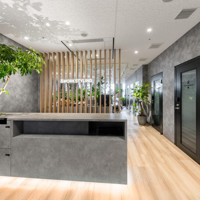 8階エントランス