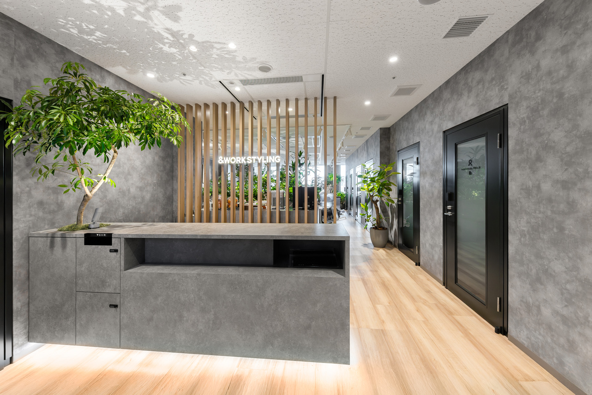 8階エントランス