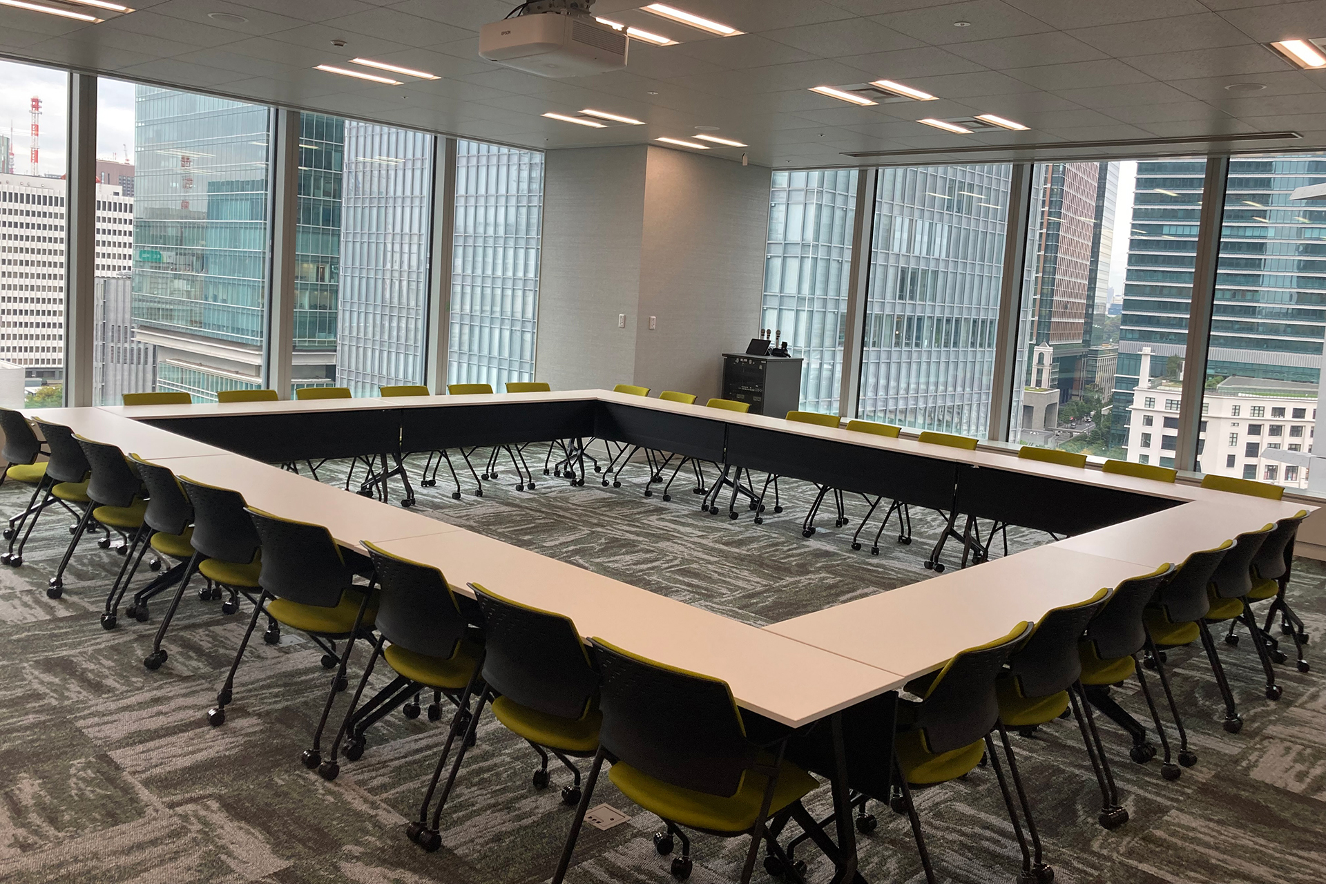 会議室(13~150名)
