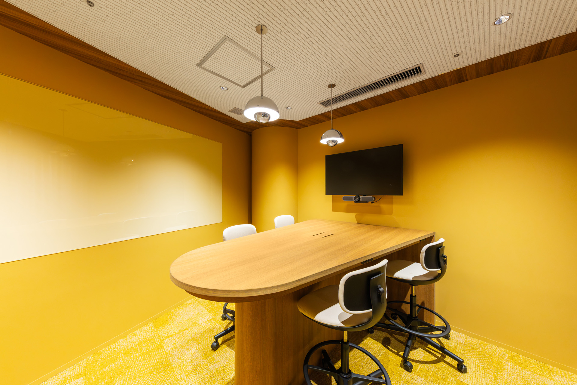 会議室(~12名)